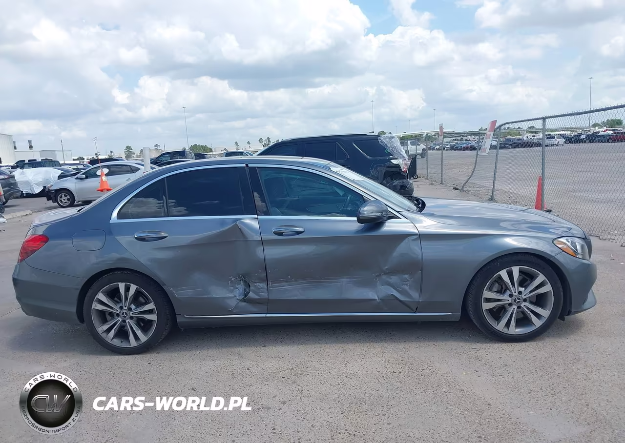 2018 Mercedes-Benz C 300 VIN:55SWF4JB9JU269647 - 13