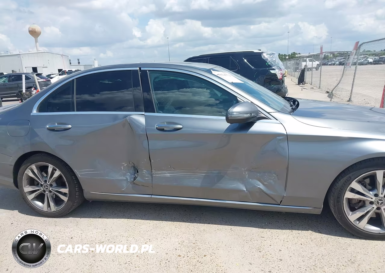 2018 Mercedes-Benz C 300 VIN:55SWF4JB9JU269647 - 6