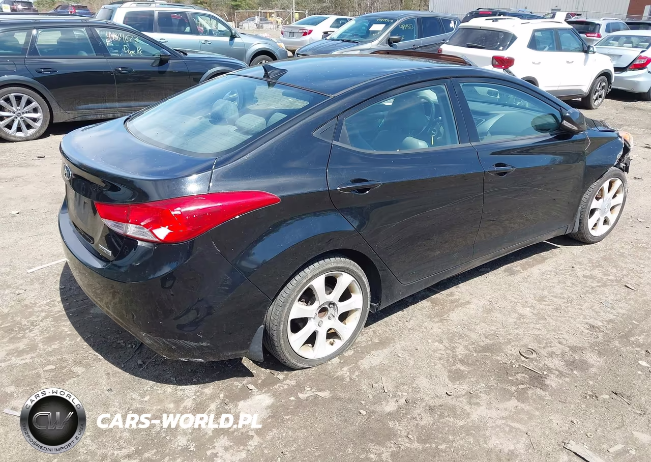 2013 Hyundai Elantra Limited VIN:KMHDH4AE1DU669562 - 4