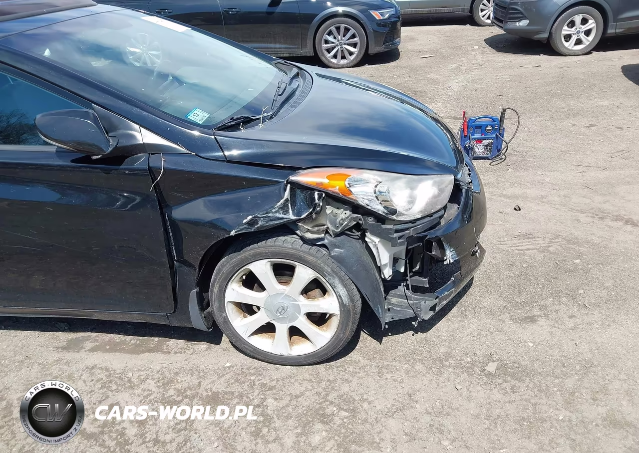 2013 Hyundai Elantra Limited VIN:KMHDH4AE1DU669562 - 6