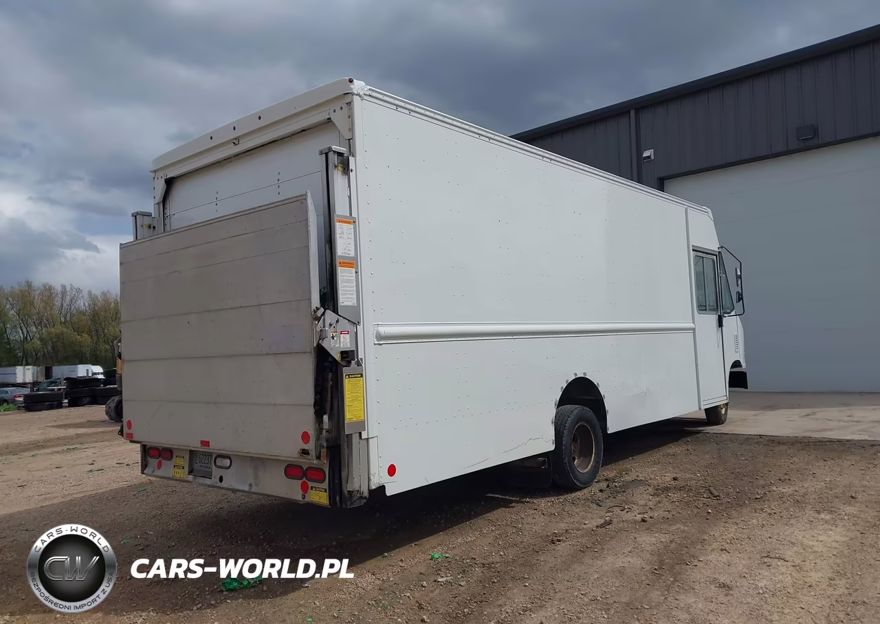 2014 Ford E-450 Stripped VIN:1FC3E4KLXEDA88147 - 4