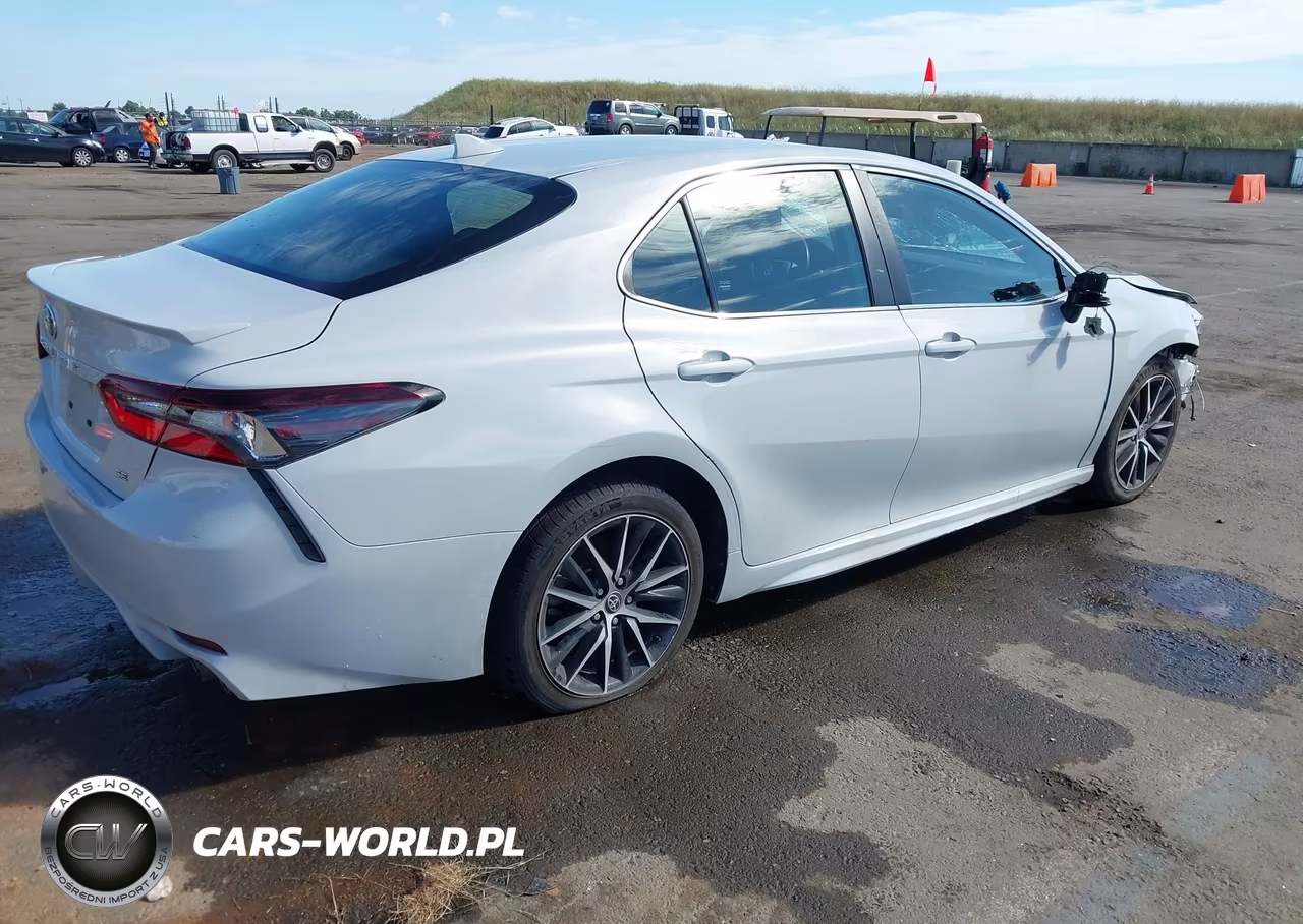 2022 Toyota Camry Se VIN:4T1G11AK1NU068305 - 4