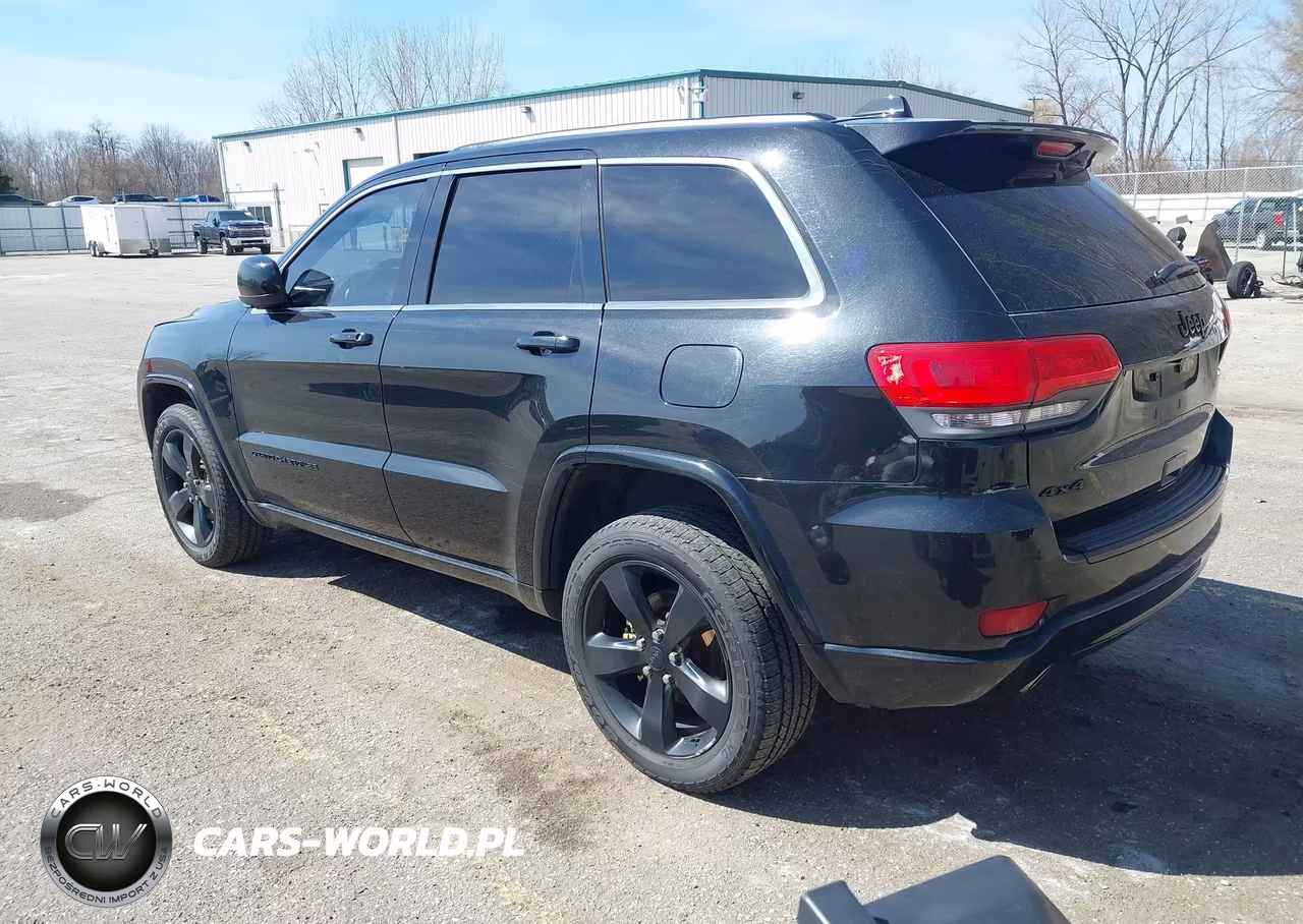 2015 Jeep Grand Cherokee Altitude VIN:1C4RJFAG3FC637216 - 3