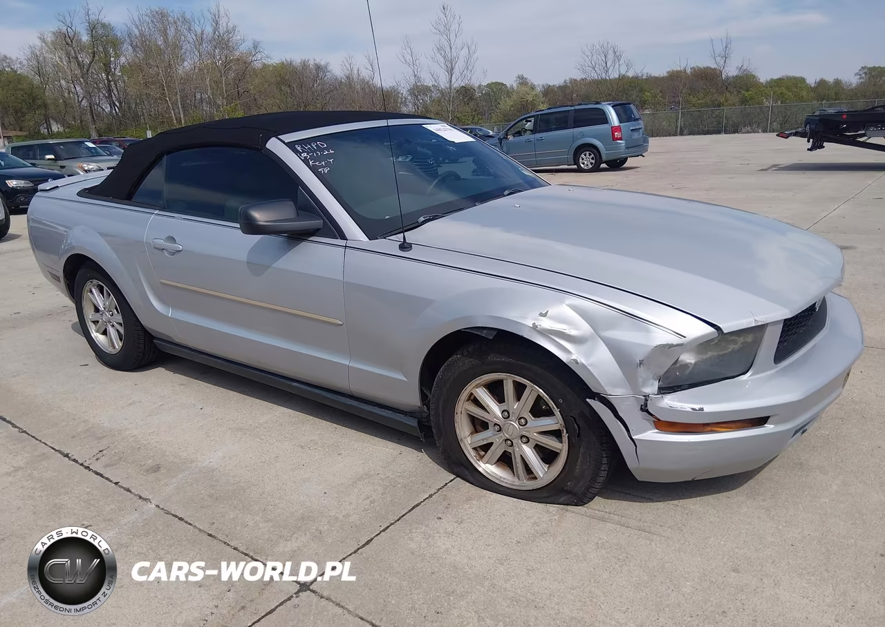 2007 Ford Mustang V6 Deluxe-V6 Premium