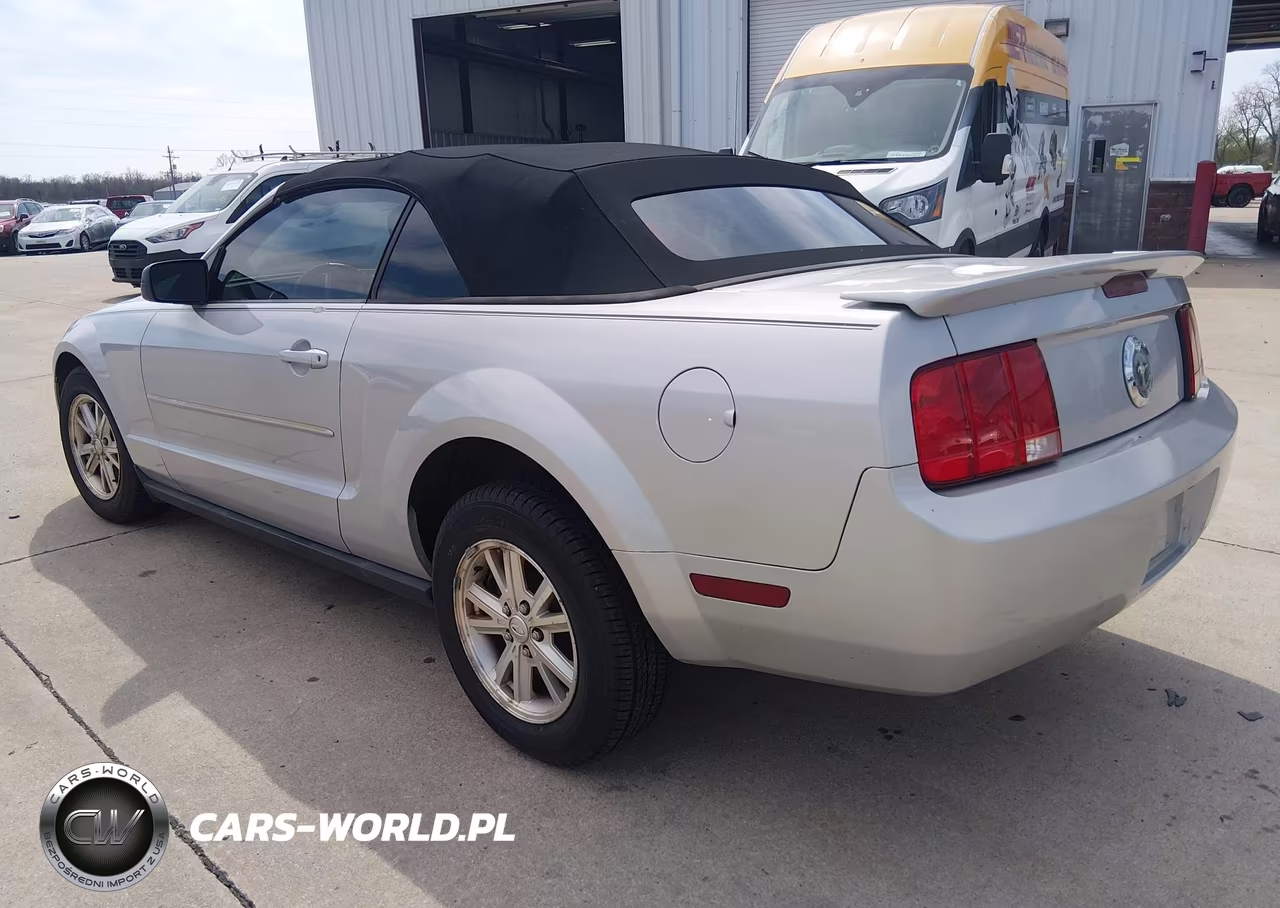 2007 Ford Mustang V6 Deluxe-V6 Premium VIN:1ZVFT84N675330516 - 3