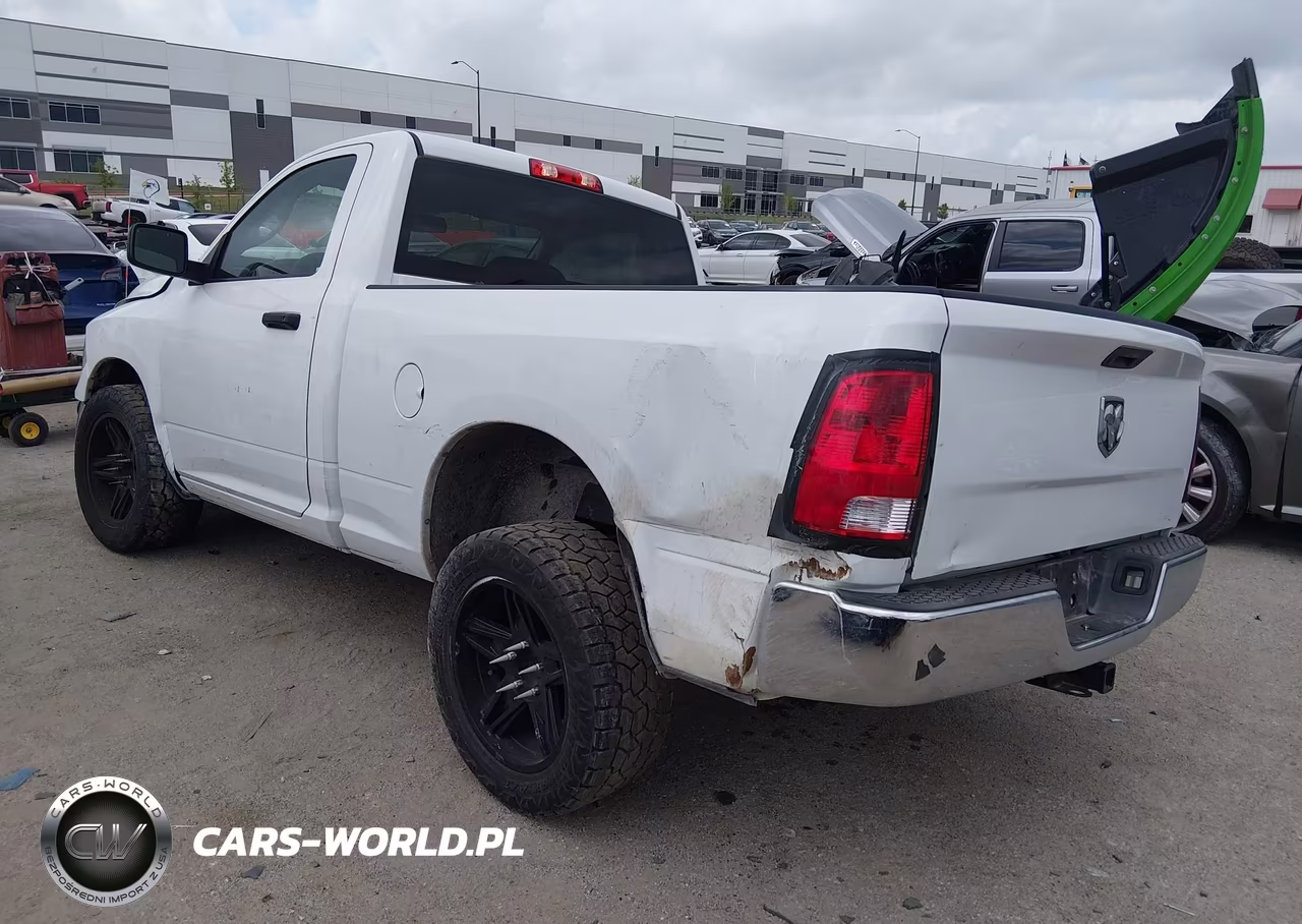 2019 Ram 1500 Classic Tradesman 4X2 6'4 Box VIN:3C6JR6AG1KG650731 - 3