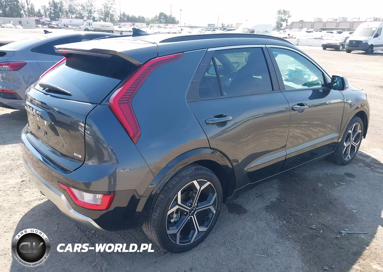 2025 Kia Niro Ex Touring VIN:KNDCR3LE3S5261415 - 4