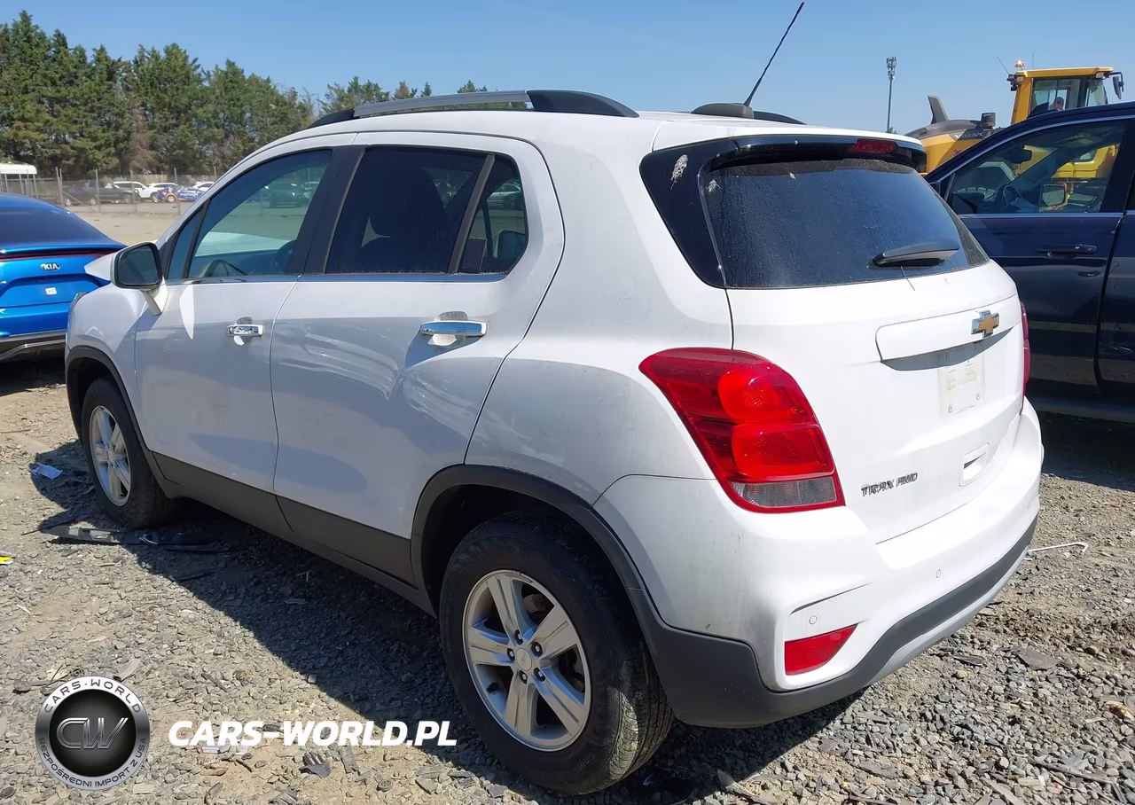 2020 Chevrolet Trax Awd Lt VIN:3GNCJPSB1LL166947 - 3