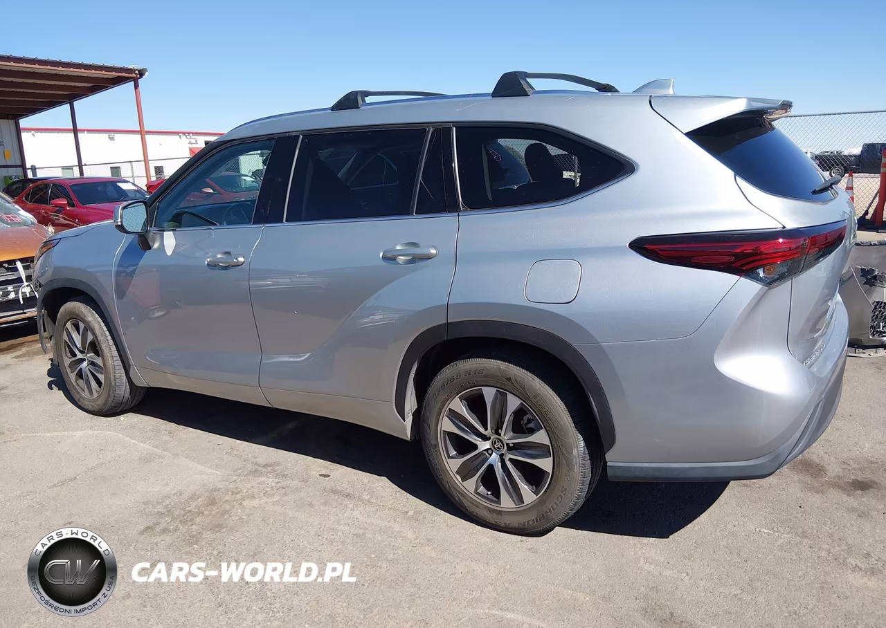 2021 Toyota Highlander Xle VIN:5TDHZRAH4MS514535 - 14