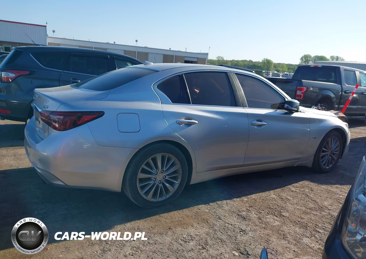 2018 Infiniti Q50 Luxe VIN:JN1EV7AP6JM350970 - 13