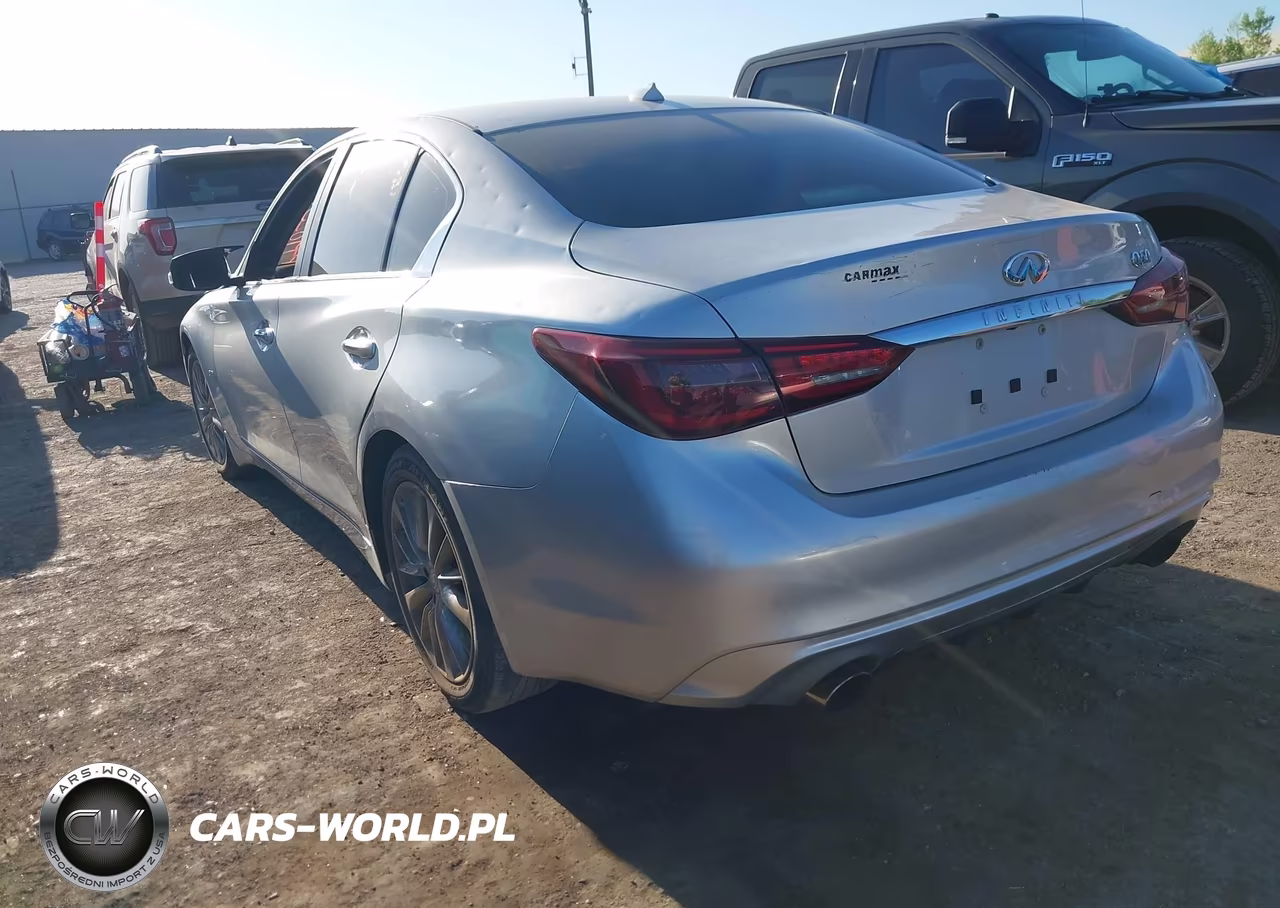 2018 Infiniti Q50 Luxe VIN:JN1EV7AP6JM350970 - 3