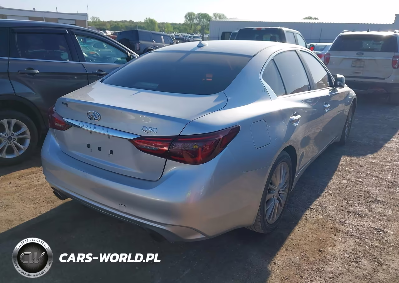 2018 Infiniti Q50 Luxe VIN:JN1EV7AP6JM350970 - 4