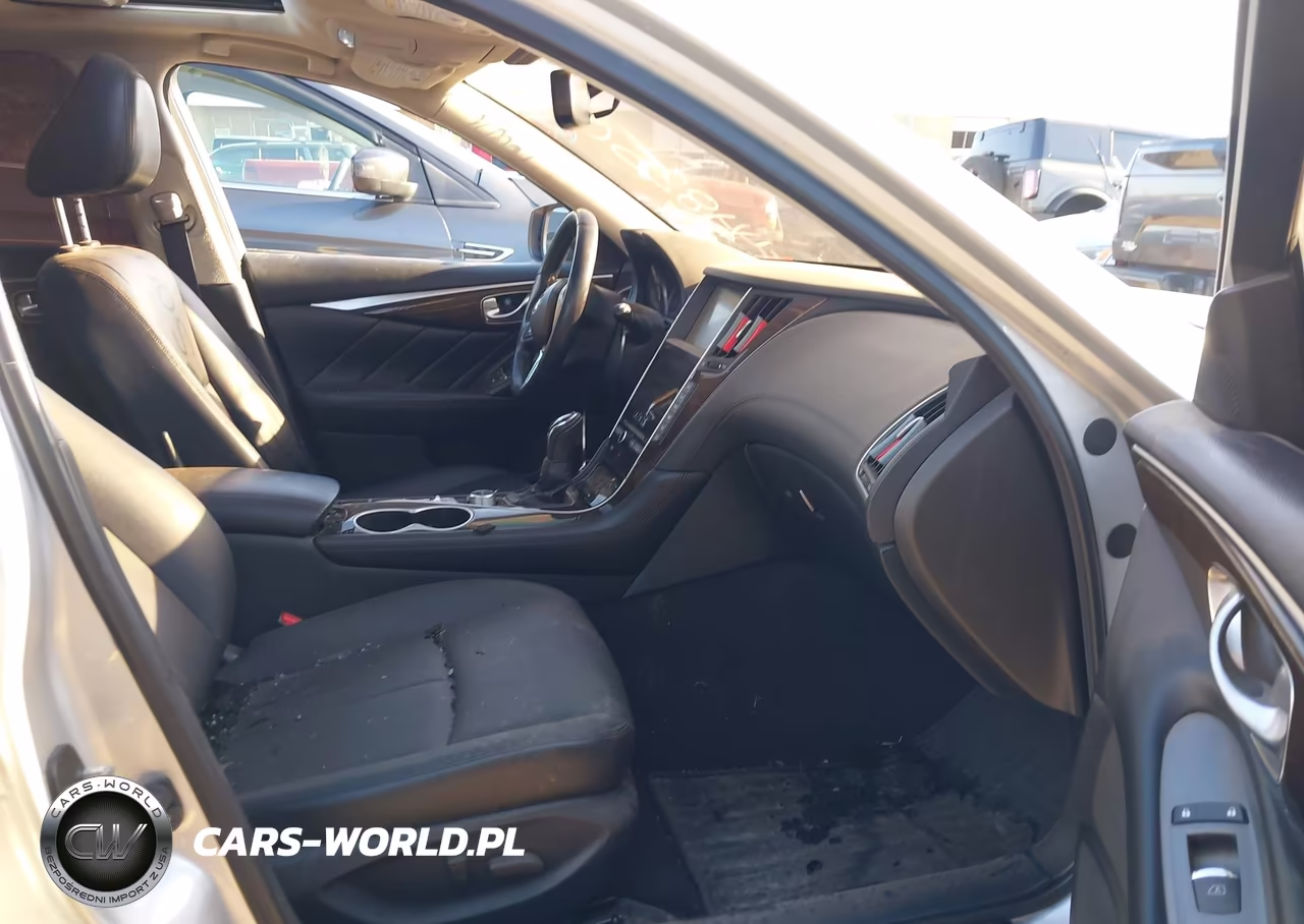 2018 Infiniti Q50 Luxe VIN:JN1EV7AP6JM350970 - 5