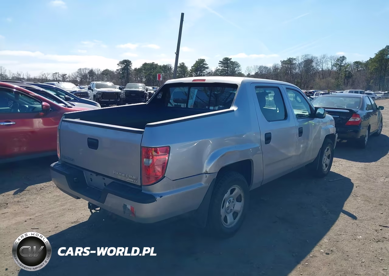 2011 Honda Ridgeline Rt VIN:5FPYK1F23BB001568 - 4