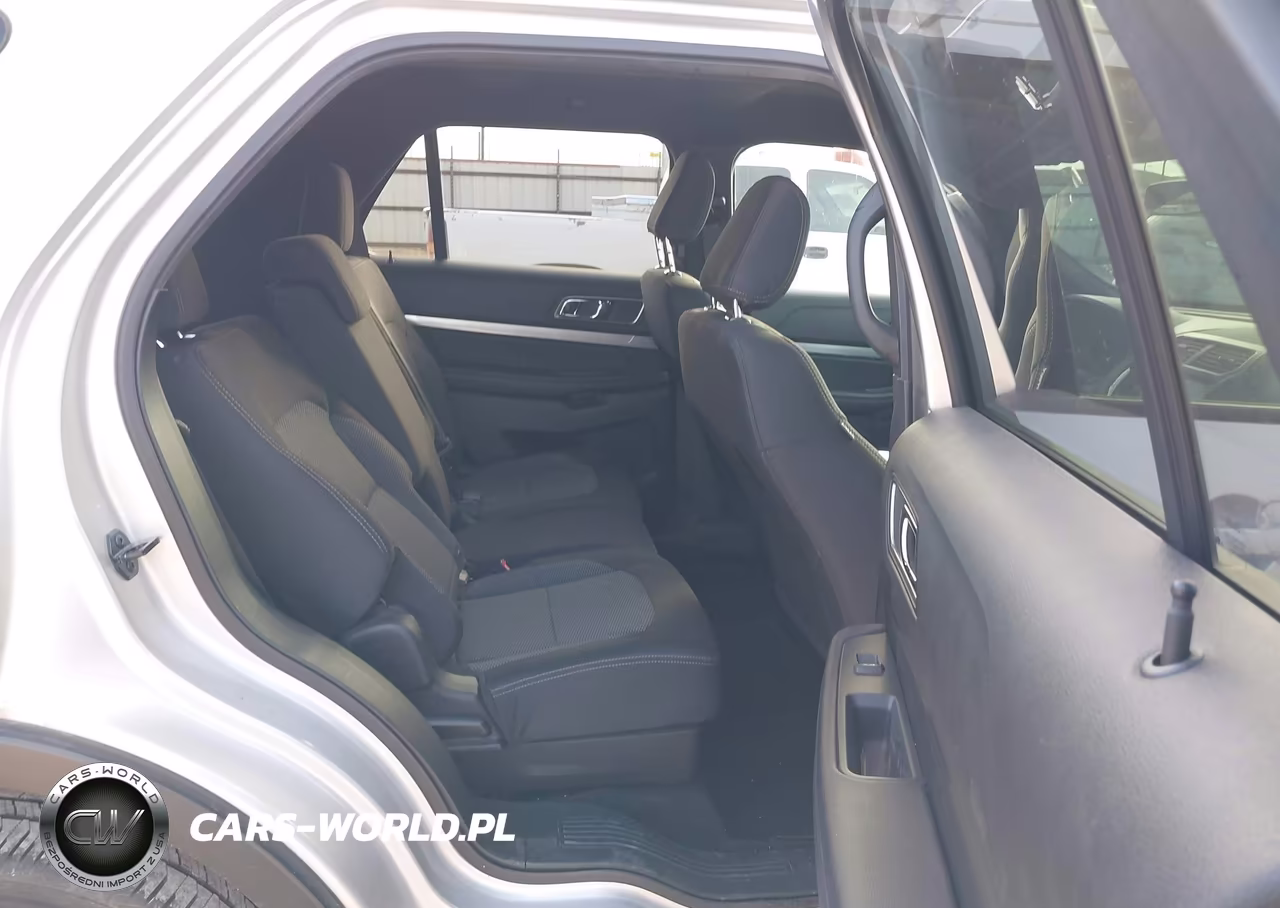 2018 Ford Explorer Xlt VIN:1FM5K7D86JGC41087 - 8