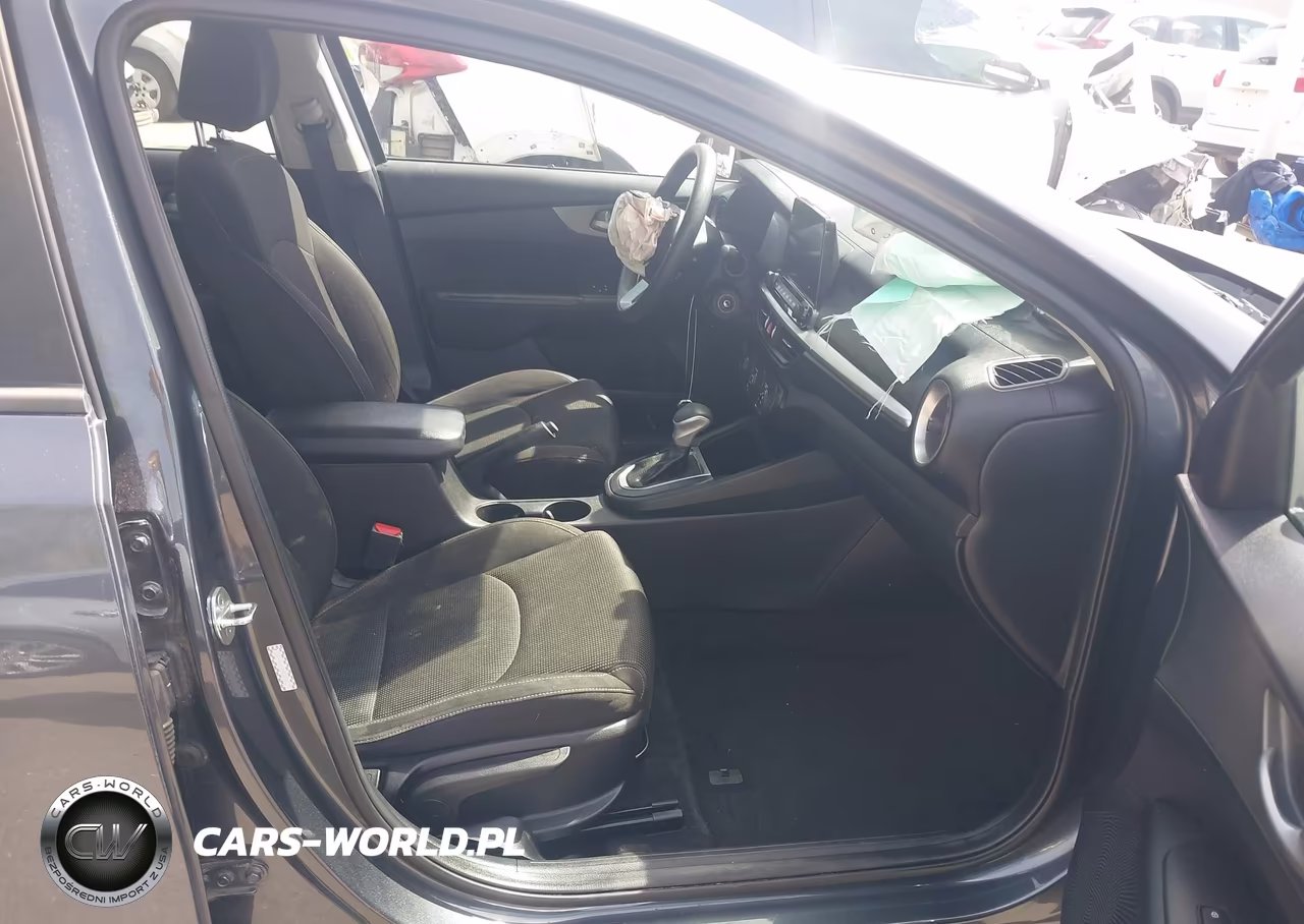 2021 Kia Forte Lxs VIN:3KPF24AD4ME349737 - 5