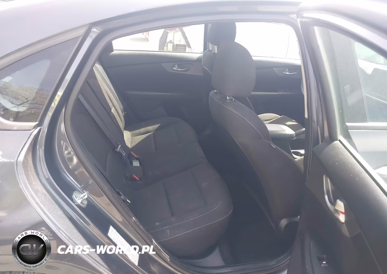 2021 Kia Forte Lxs VIN:3KPF24AD4ME349737 - 8