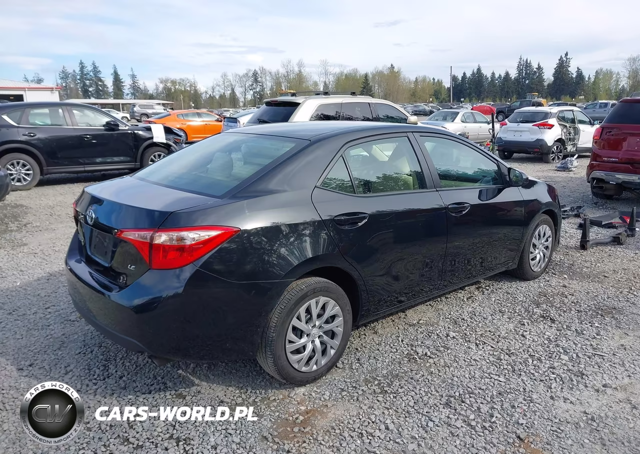 2019 Toyota Corolla Le VIN:2T1BURHE3KC167561 - 4