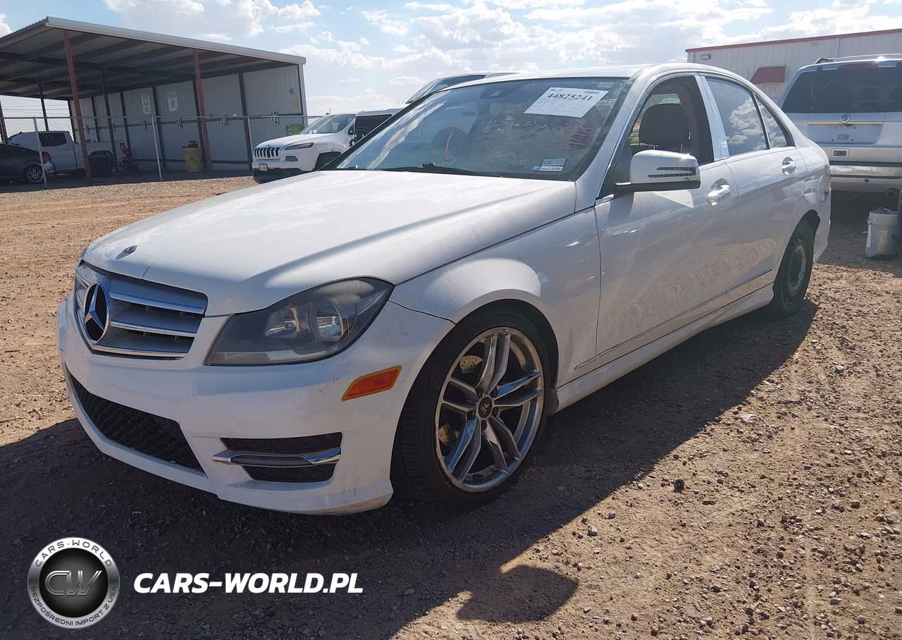 2013 Mercedes-Benz C 250 Luxury-Sport VIN:WDDGF4HB8DA825512 - 2
