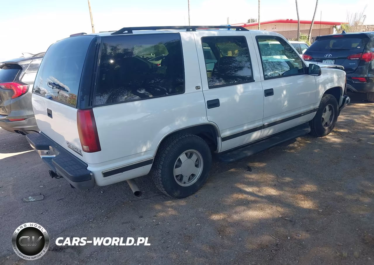 1999 Chevrolet Tahoe Lt VIN:1GNEC13R0XJ574770 - 4