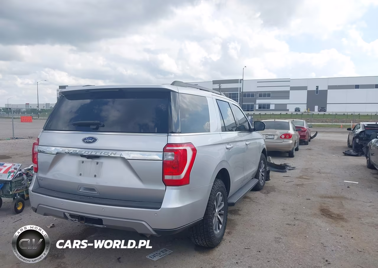 2019 Ford Expedition Xlt VIN:1FMJU1HT6KEA15181 - 4