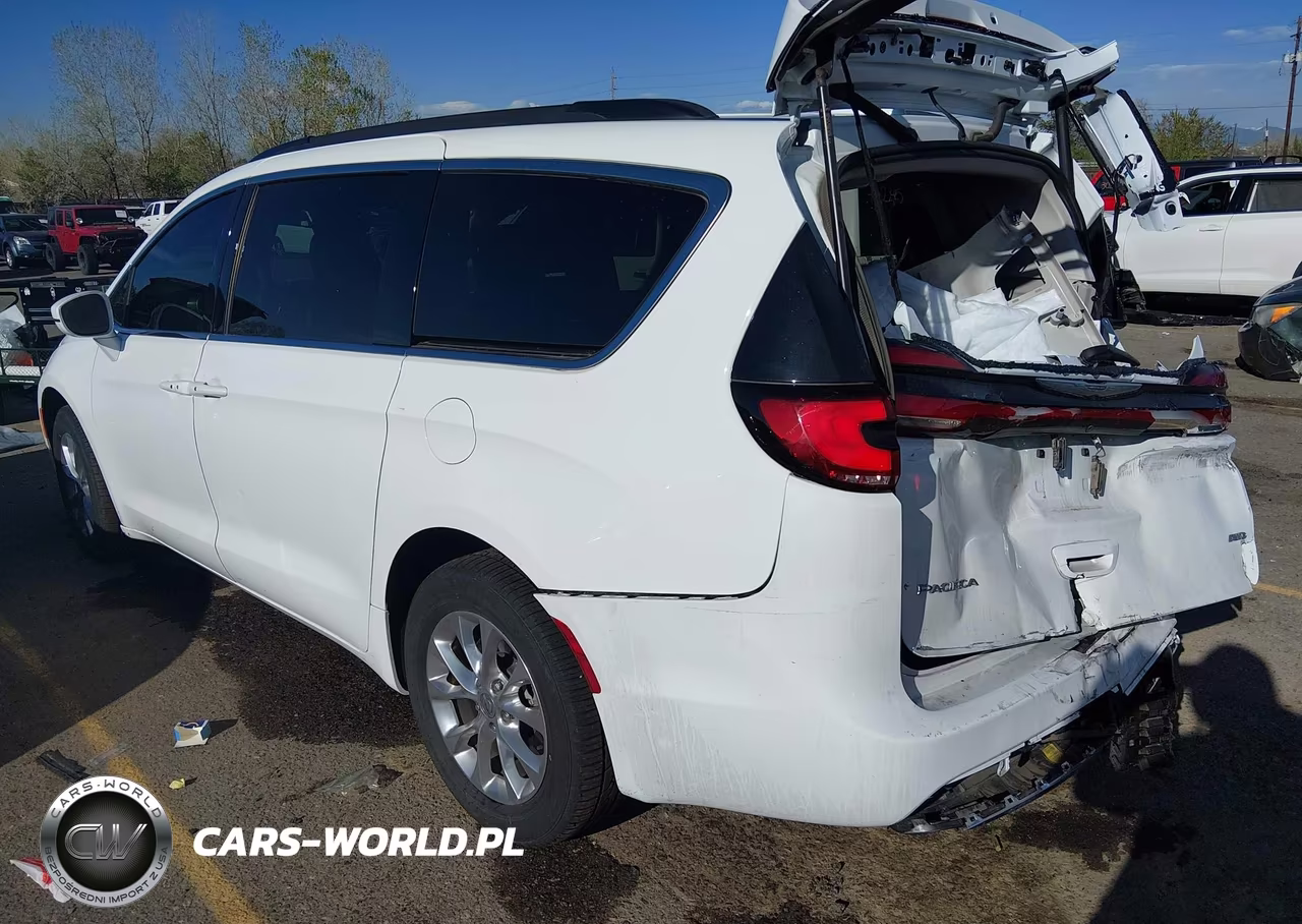 2022 Chrysler Pacifica Touring L Awd VIN:2C4RC3BG8NR232157 - 3