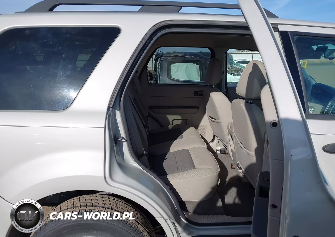 2008 Ford Escape Xlt VIN:1FMCU93148KB00981 - 8