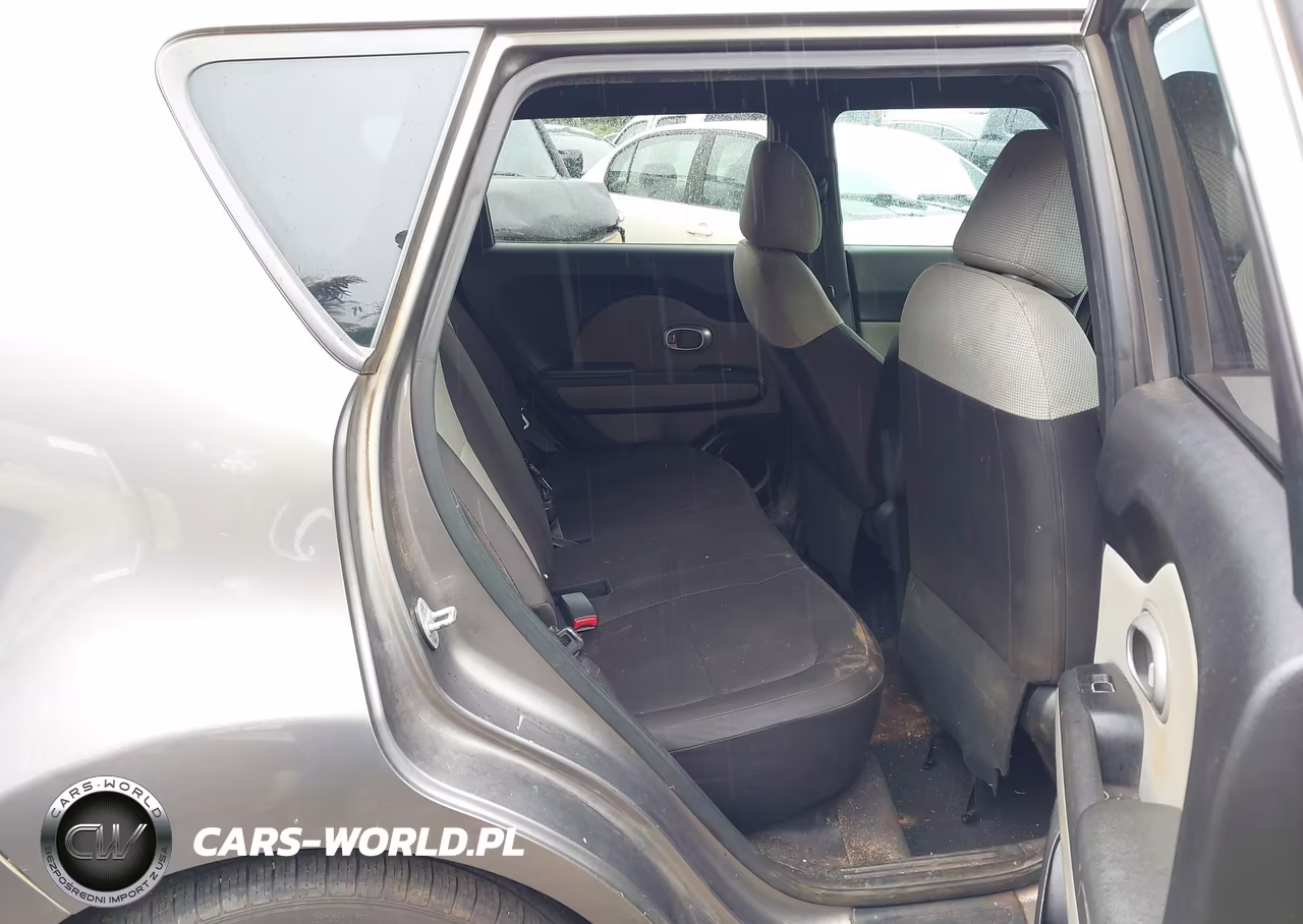 2018 Kia Soul VIN:KNDJN2A20J7579338 - 8