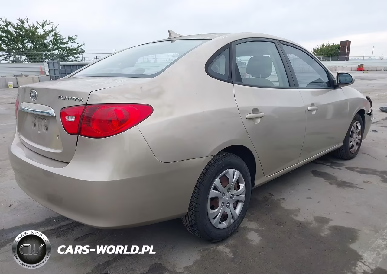 2010 Hyundai Elantra Gls VIN:KMHDU4AD2AU860194 - 4