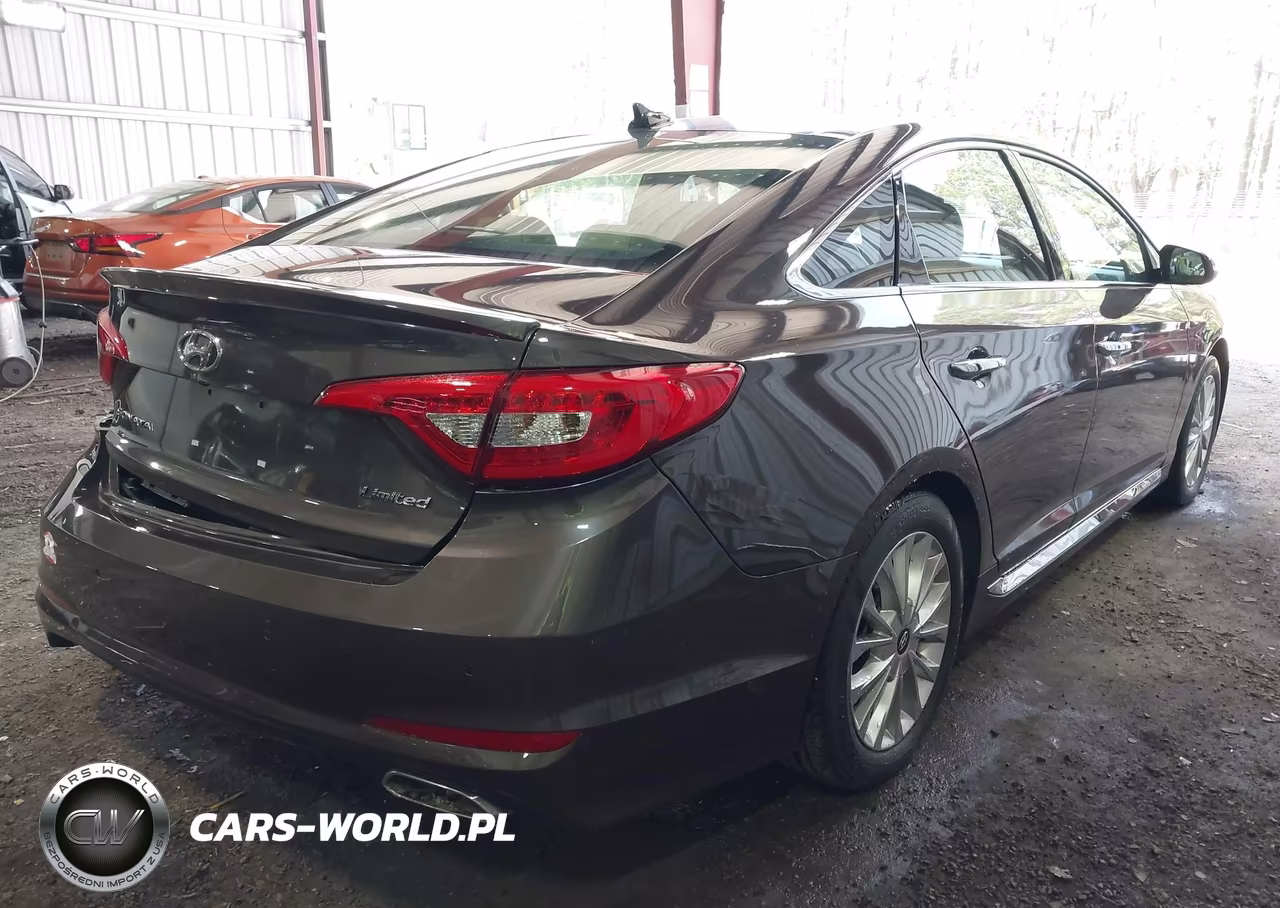 2015 Hyundai Sonata Limited VIN:5NPE34AF5FH173905 - 4
