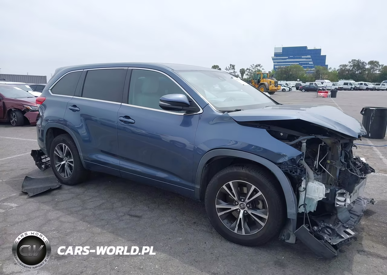 2017 Toyota Highlander Le VIN:5TDZARFH5HS028858 - 13