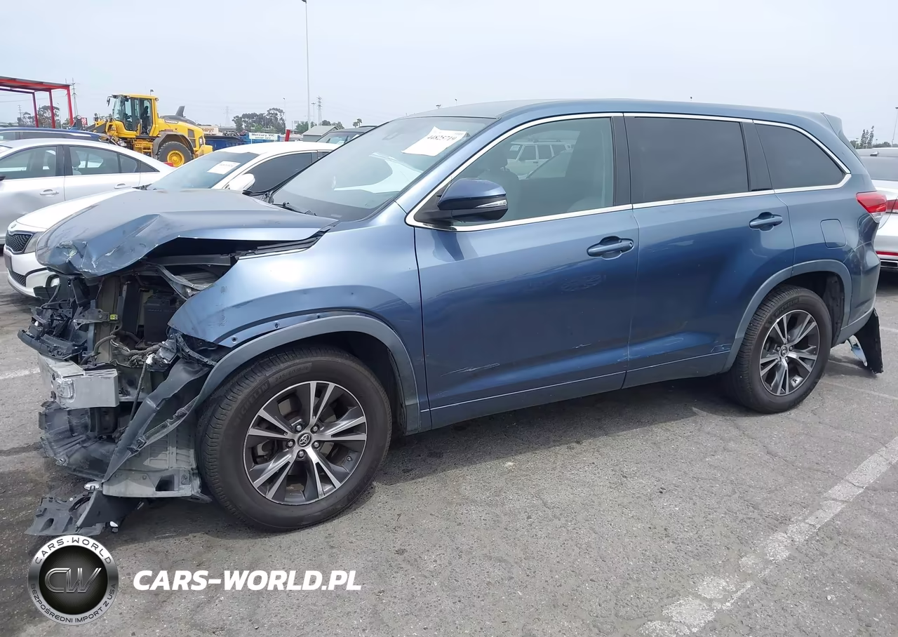 2017 Toyota Highlander Le VIN:5TDZARFH5HS028858 - 2