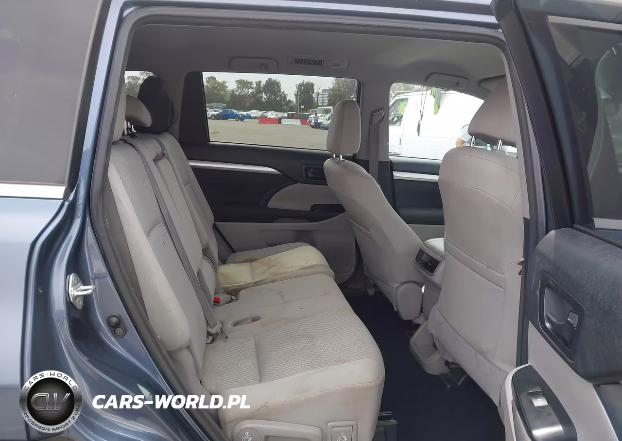 2017 Toyota Highlander Le VIN:5TDZARFH5HS028858 - 8