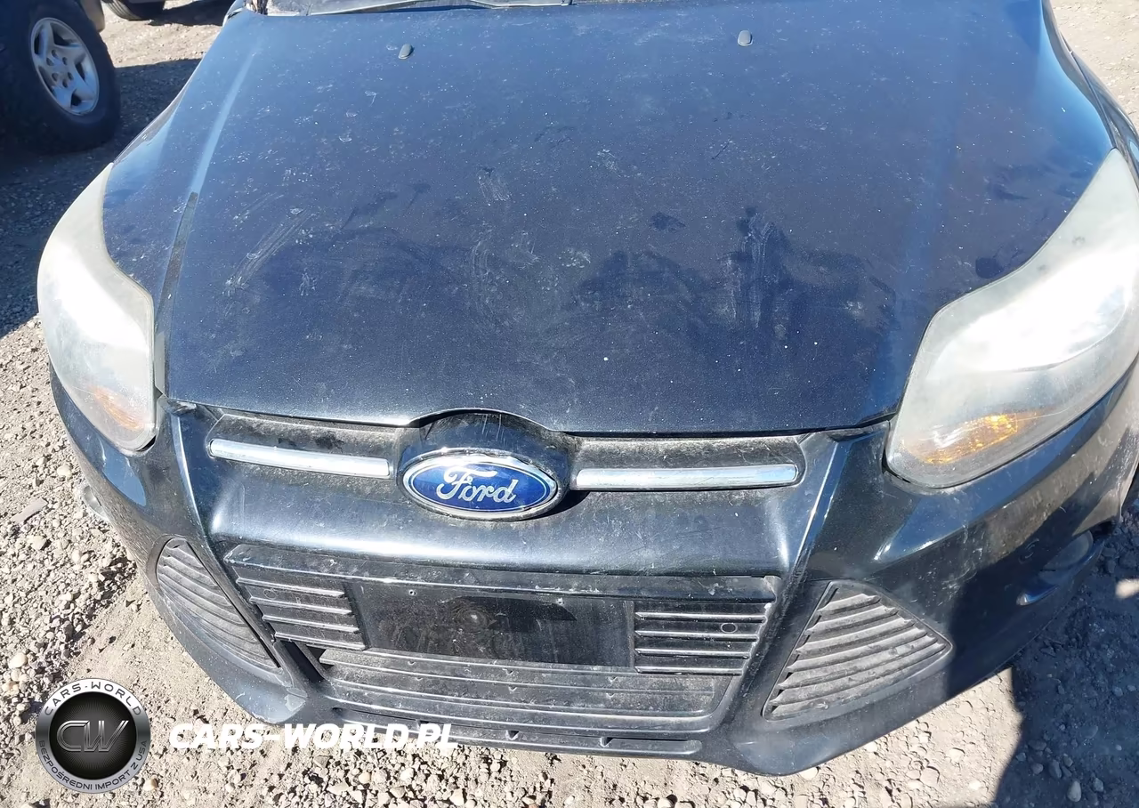2012 Ford Focus Titanium VIN:1FAHP3J26CL341542 - 6
