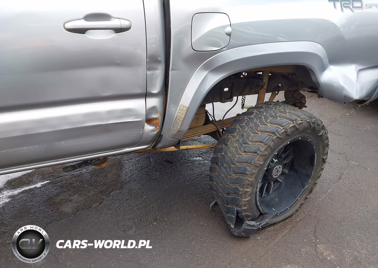2017 Toyota Tacoma Sr5 V6 VIN:3TMAZ5CN8HM037403 - 17