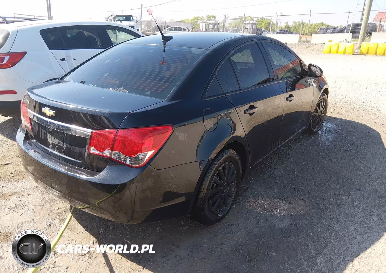 2013 Chevrolet Cruze Ls Manual VIN:1G1PB5SH9D7314244 - 4