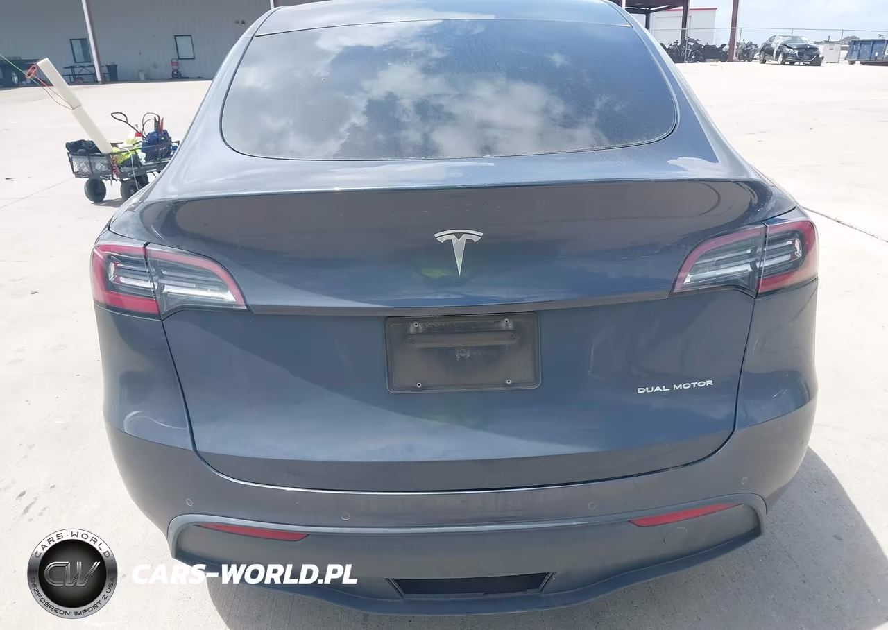 2020 Tesla Model Y VIN:5YJYGDEF0LF004803 - 15