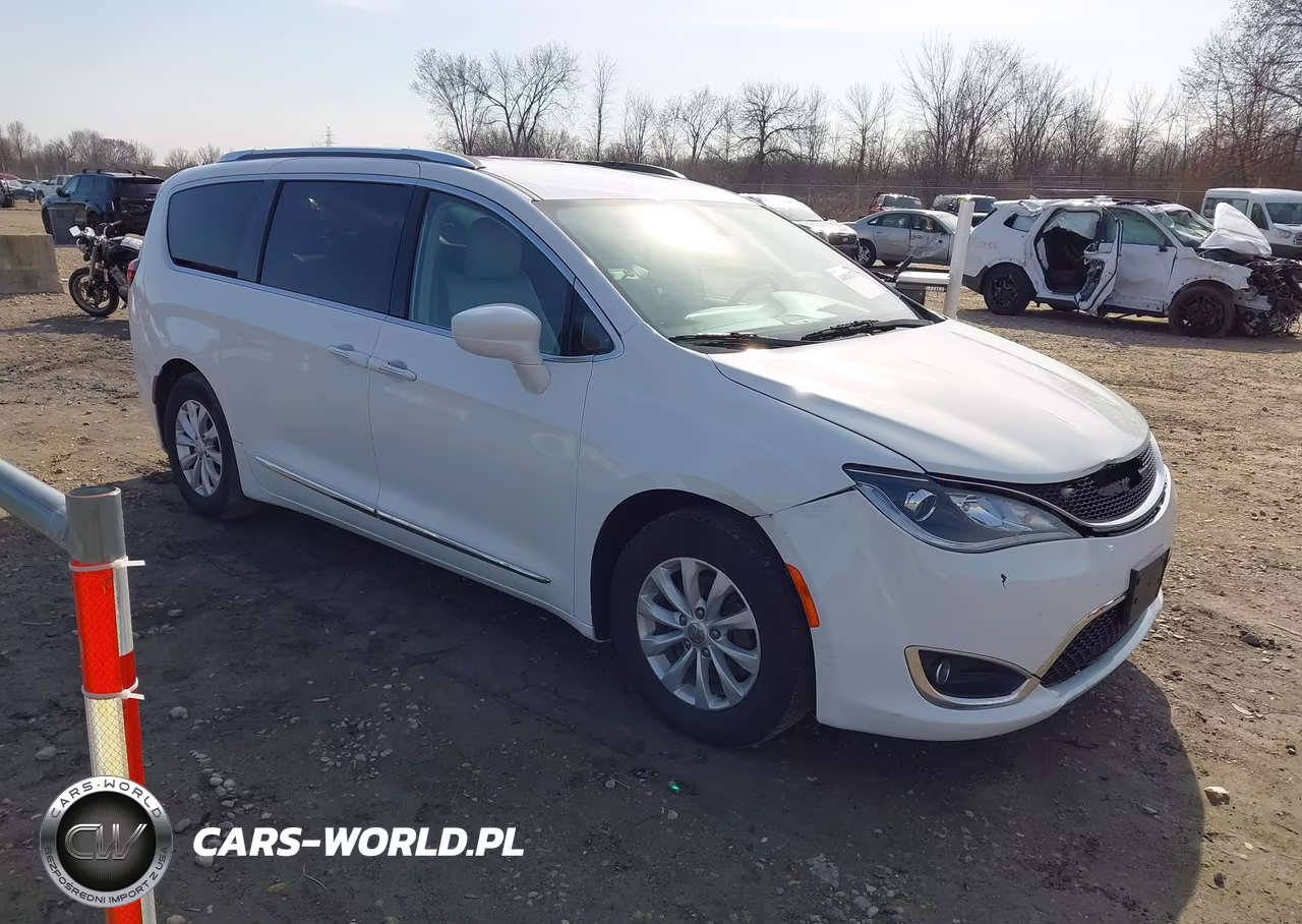 2018 Chrysler Pacifica Touring L Plus