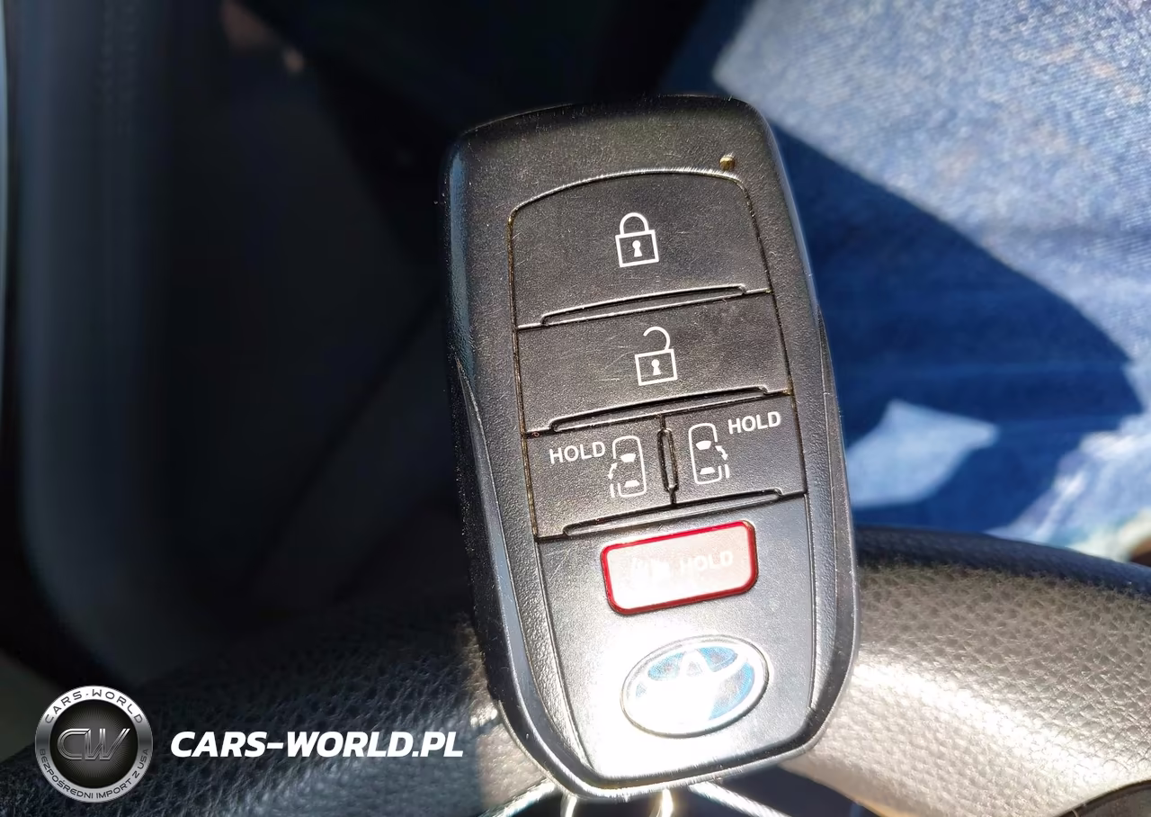 2022 Toyota Sienna Le VIN:5TDKRKECXNS126674 - 11