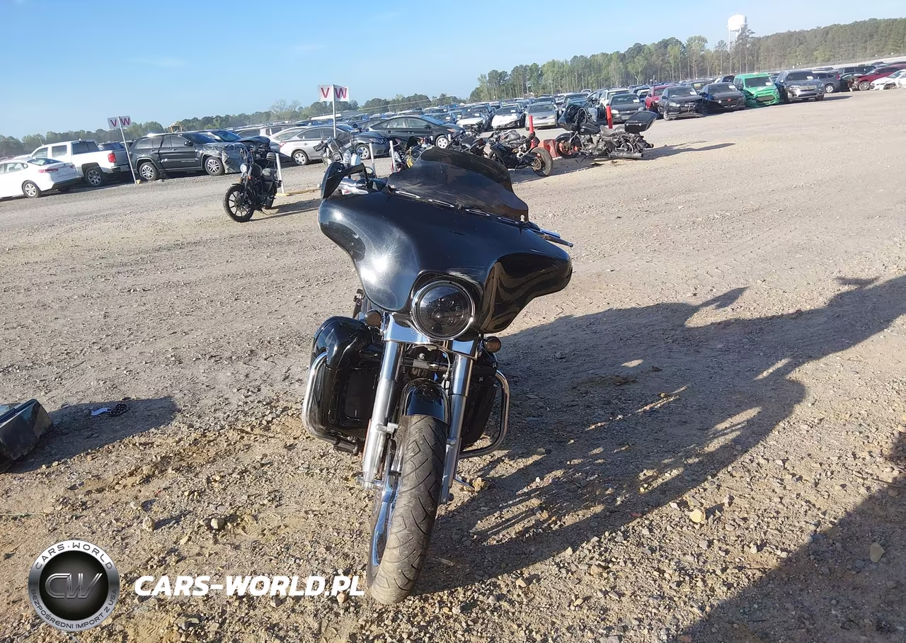 2013 Harley-Davidson Flhx Street Glide VIN:1HD1KBM15DB638704 - 5