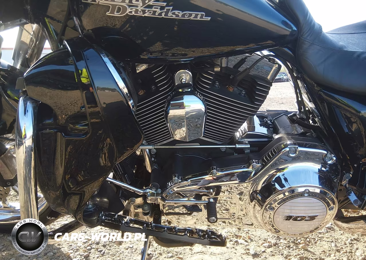 2013 Harley-Davidson Flhx Street Glide VIN:1HD1KBM15DB638704 - 9