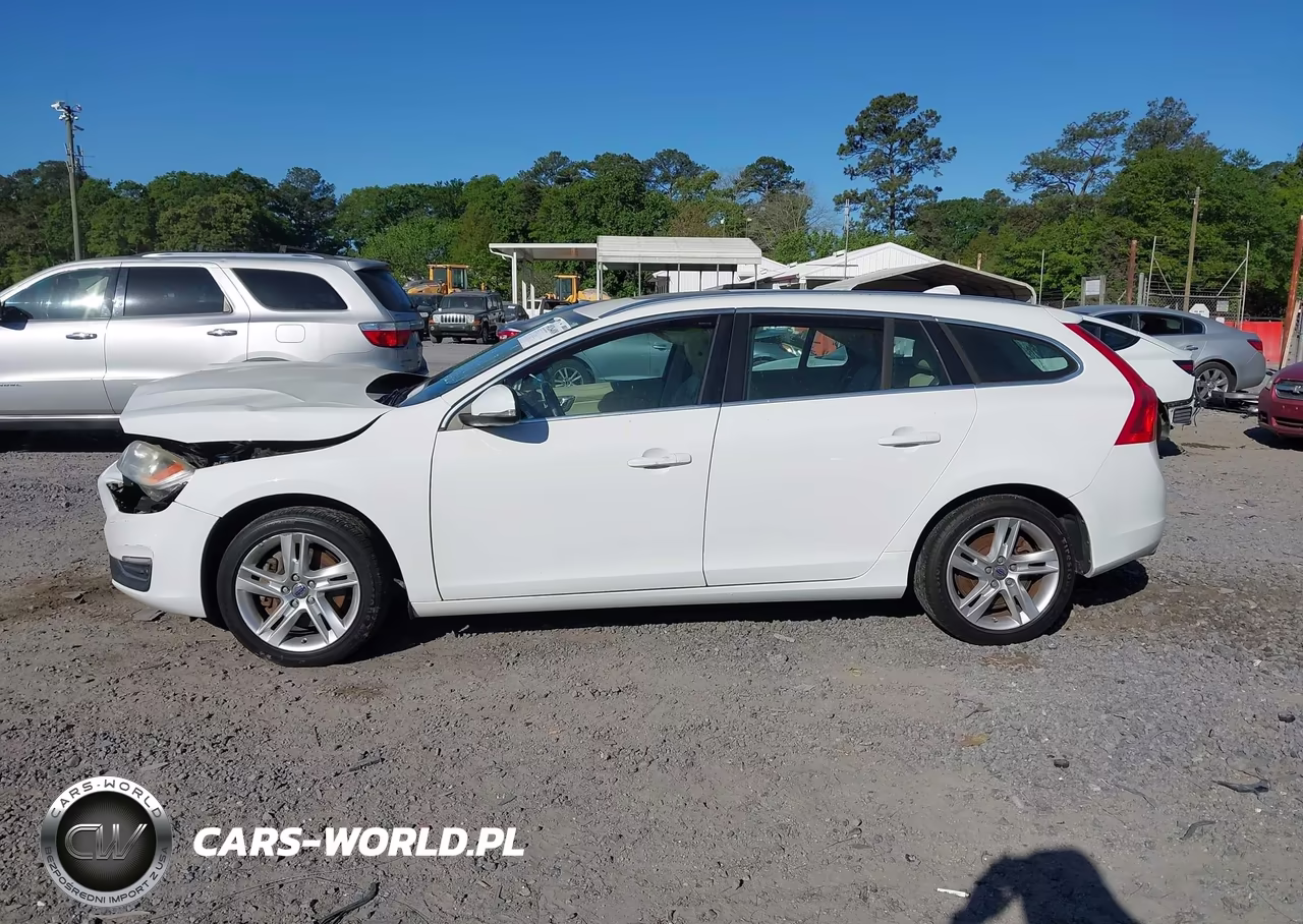 2015 Volvo V60 T5 Platinum VIN:YV1612SD3F1193597 - 14