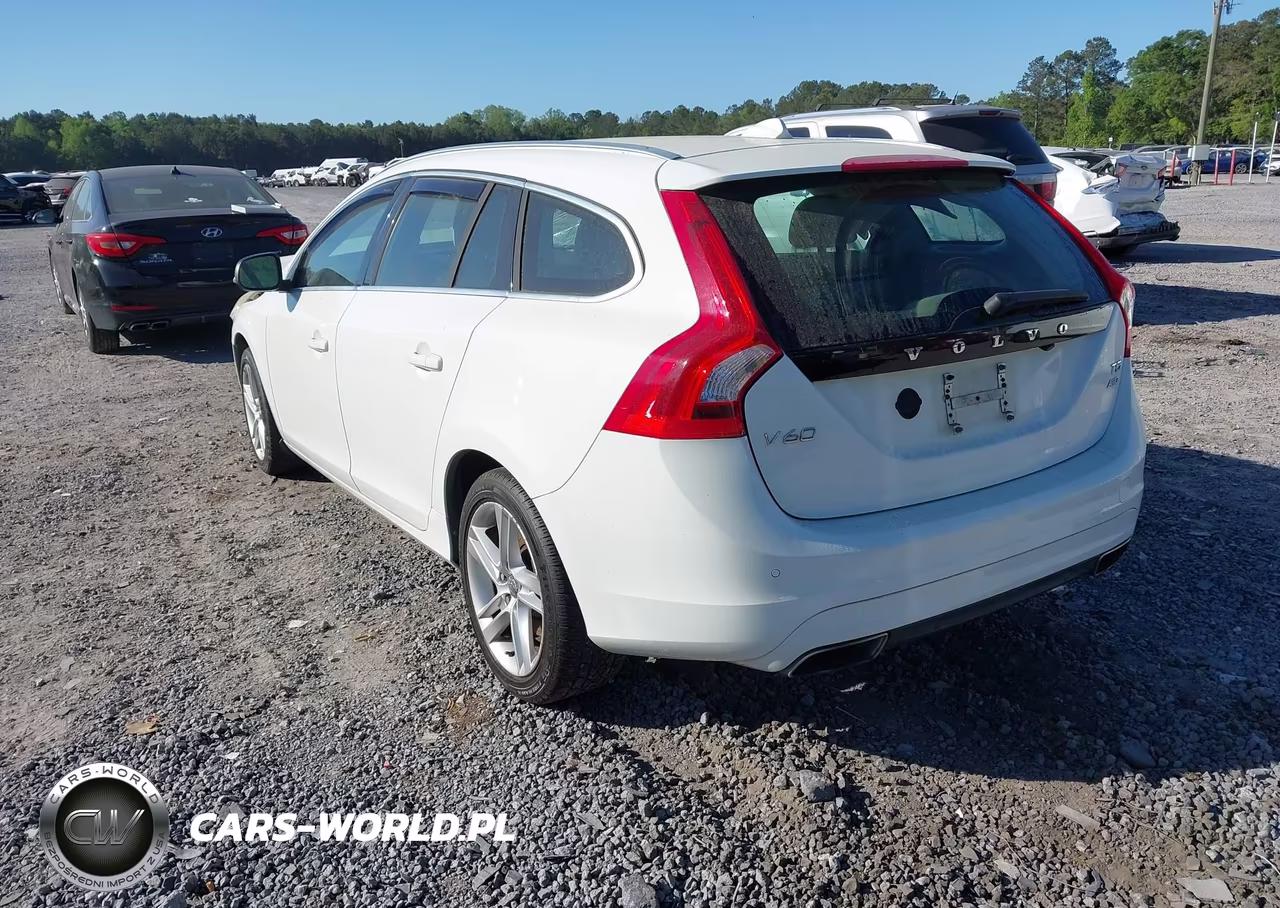 2015 Volvo V60 T5 Platinum VIN:YV1612SD3F1193597 - 3