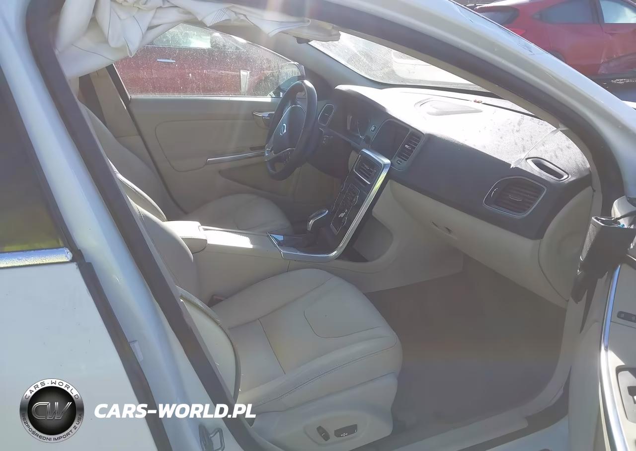 2015 Volvo V60 T5 Platinum VIN:YV1612SD3F1193597 - 5
