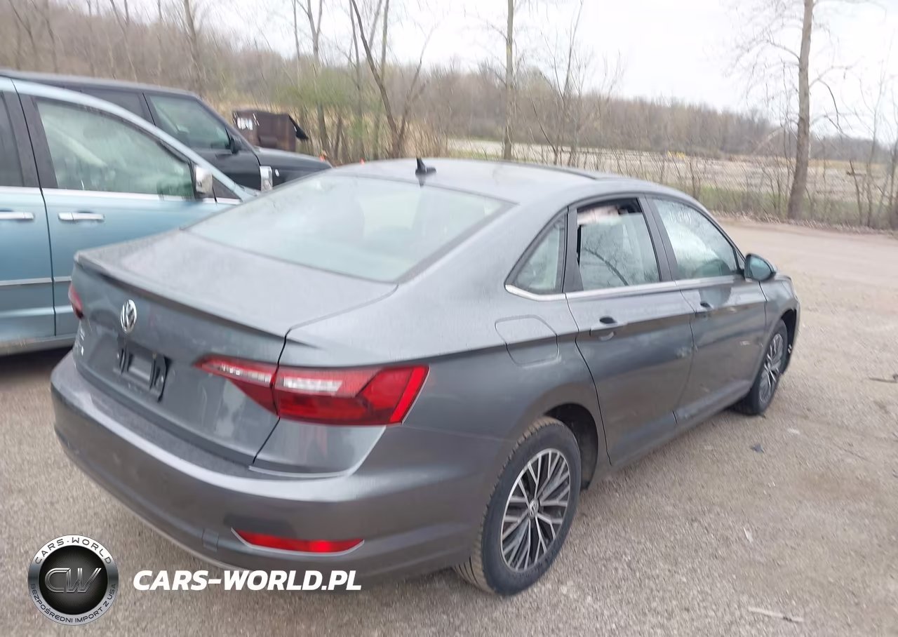 2020 Volkswagen Jetta VIN:3VWCB7BU3LM026199 - 4