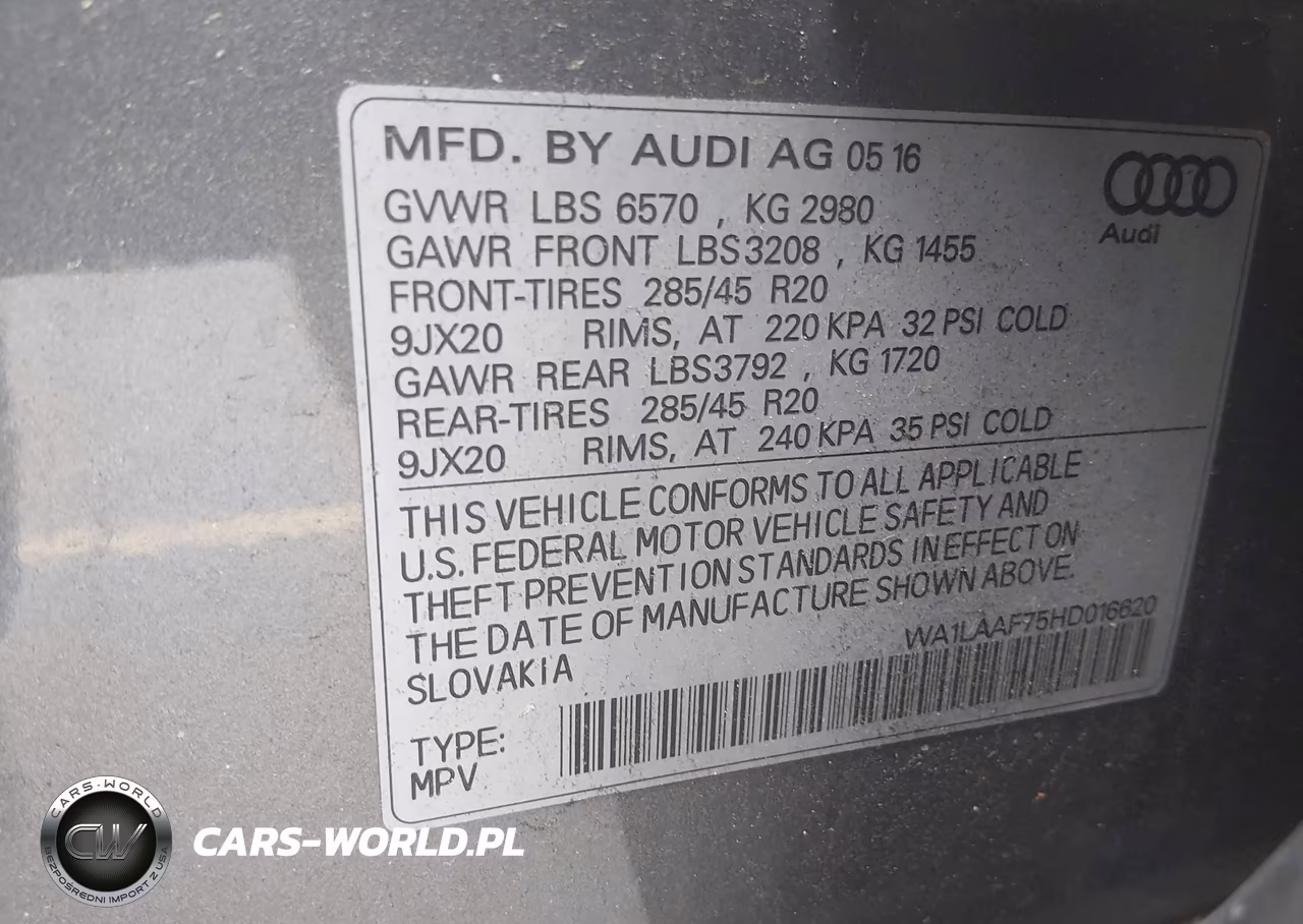 2017 Audi Q7 3.0T Premium VIN:WA1LAAF75HD016620 - 9