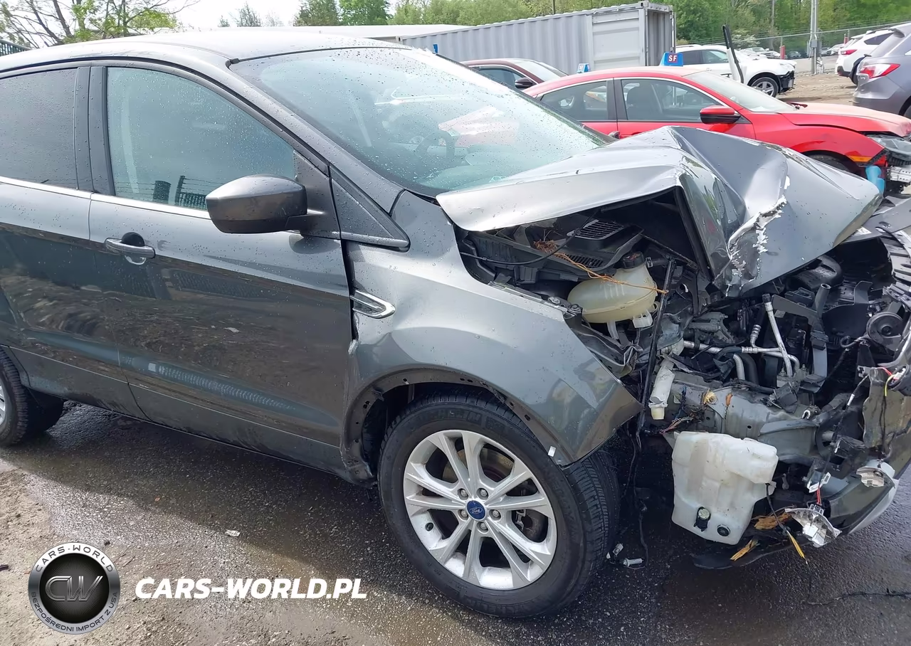 2017 Ford Escape Se VIN:1FMCU9GD6HUD14301 - 18