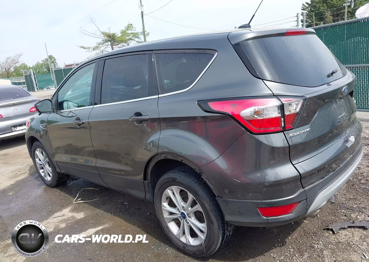 2017 Ford Escape Se VIN:1FMCU9GD6HUD14301 - 3
