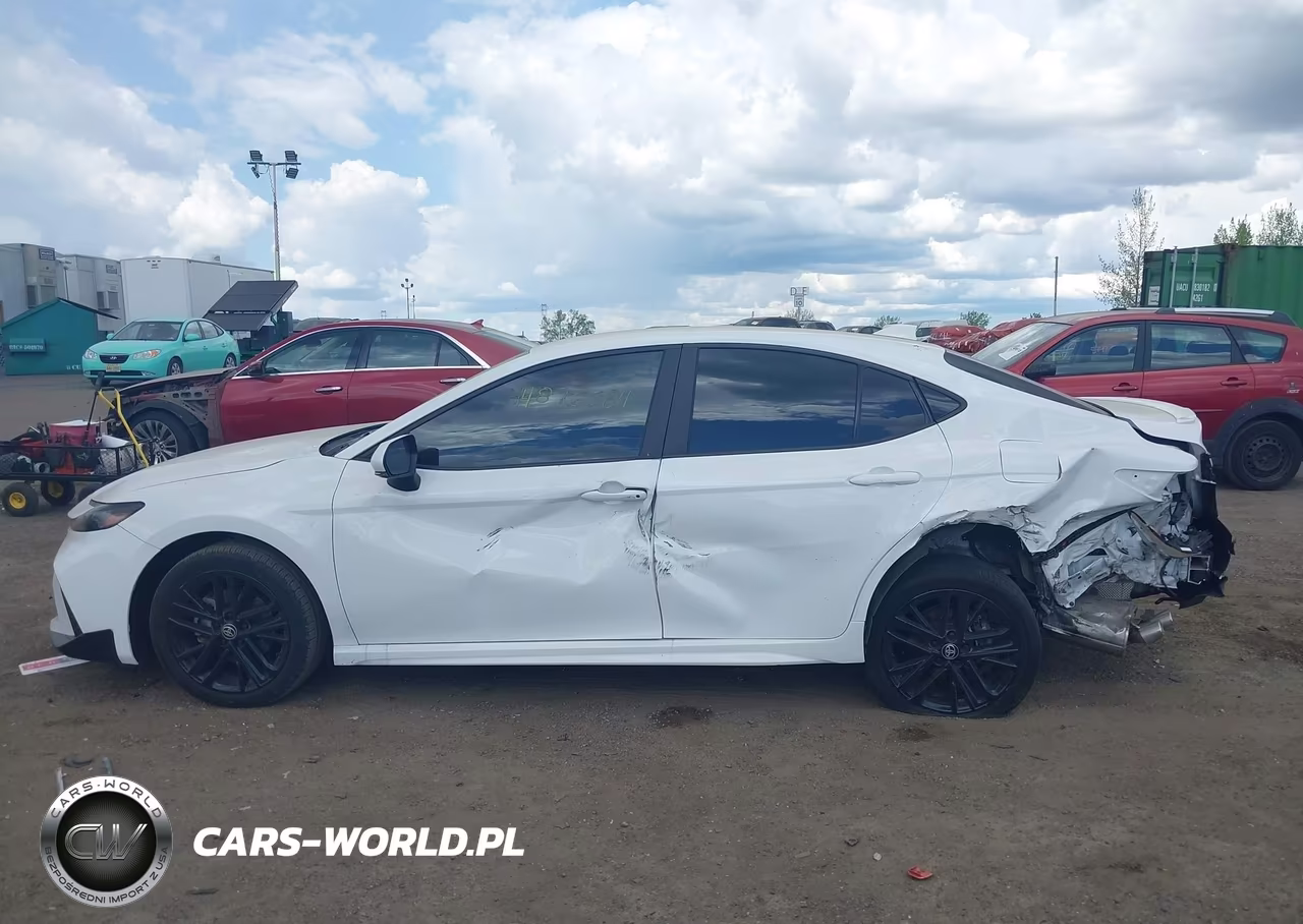 2025 Toyota Camry Se VIN:4T1DBADKXSU507590 - 13