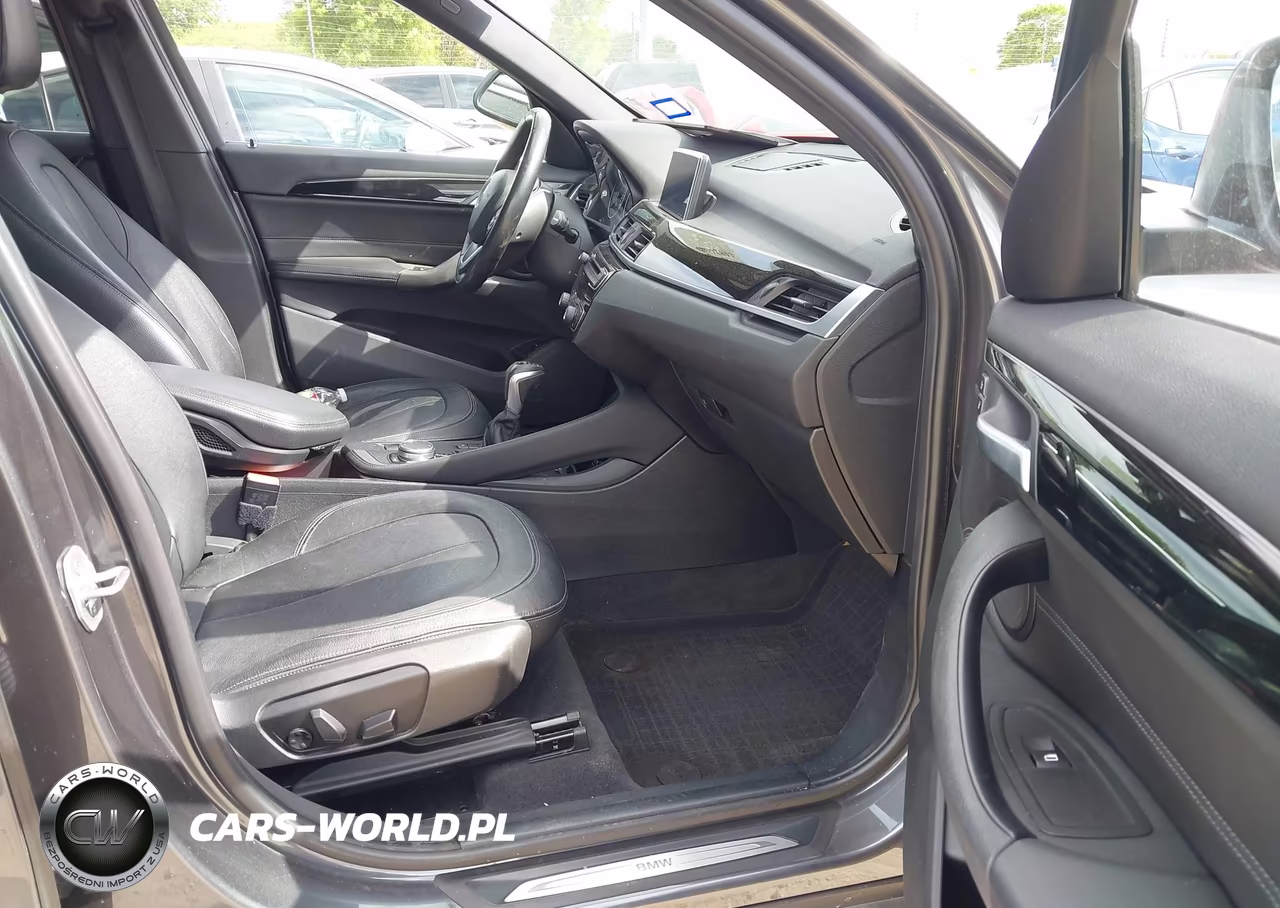 2017 BMW X1 xDrive28I VIN:WBXHT3C31H5F78131 - 5